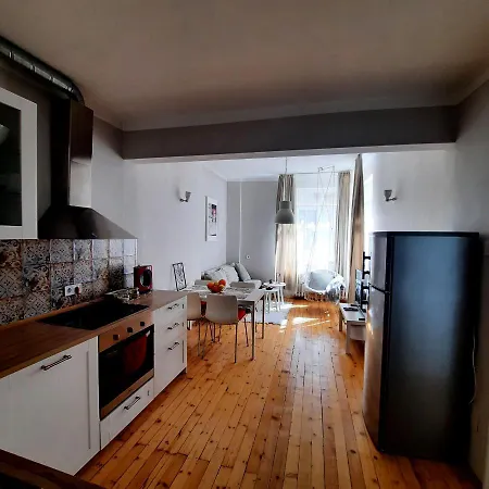 Cozy & Stylish In The Heart Of *