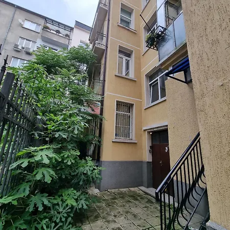 Cozy & Stylish In The Heart Of